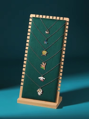 Ahşap Renkli Mücevher Standı Ekranı 90 * 90 * 210mm Kolye Tepsisi Ekranı
